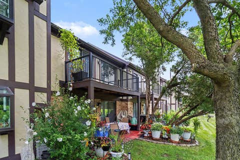 Tiny photo for 430 Elizabeth Drive #2C, Wood Dale, IL 60191 (MLS # 12736589)