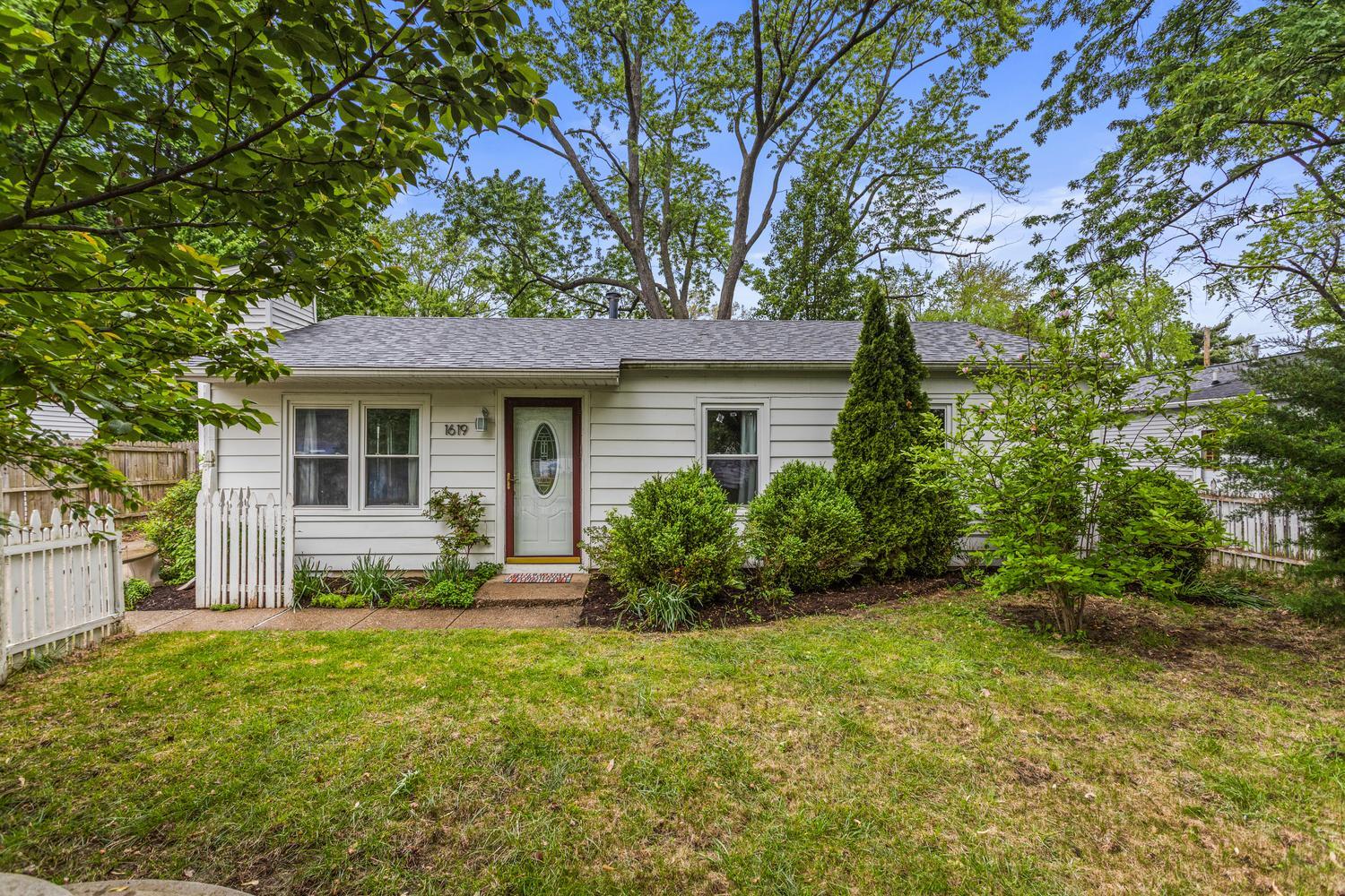 1619 Clover Lane