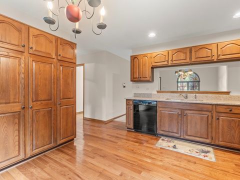 Tiny photo for 23W501 Green Trails Drive, Naperville, IL 60540 (MLS # 12481095)