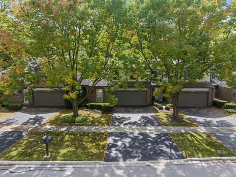 Tiny photo for 23W501 Green Trails Drive, Naperville, IL 60540 (MLS # 12481095)