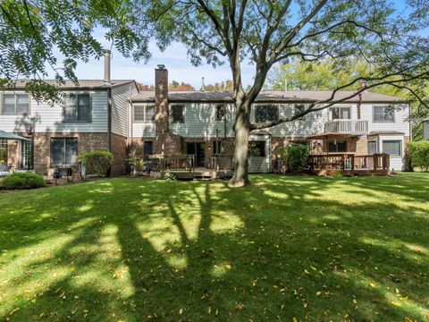 Tiny photo for 23W501 Green Trails Drive, Naperville, IL 60540 (MLS # 12481095)