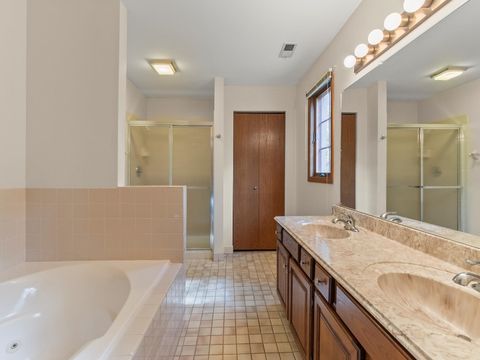 Tiny photo for 23W501 Green Trails Drive, Naperville, IL 60540 (MLS # 12481095)