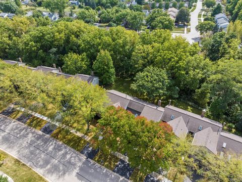 Tiny photo for 23W501 Green Trails Drive, Naperville, IL 60540 (MLS # 12481095)