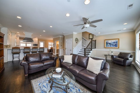 Tiny photo for 460 Pennsylvania Avenue #B, Glen Ellyn, IL 60137 (MLS # 12736673)
