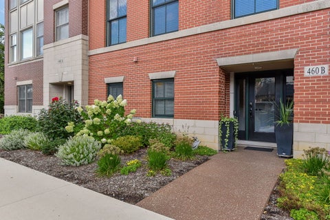 Tiny photo for 460 Pennsylvania Avenue #B, Glen Ellyn, IL 60137 (MLS # 12736673)