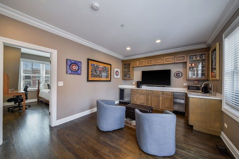 Tiny photo for 460 Pennsylvania Avenue #B, Glen Ellyn, IL 60137 (MLS # 12736673)
