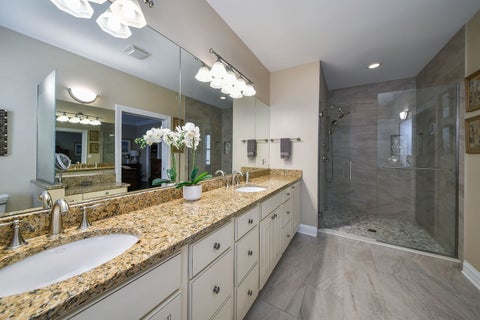 Tiny photo for 460 Pennsylvania Avenue #B, Glen Ellyn, IL 60137 (MLS # 12736673)