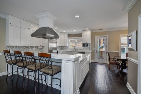Tiny photo for 460 Pennsylvania Avenue #B, Glen Ellyn, IL 60137 (MLS # 12736673)