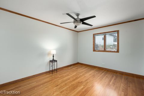 Tiny photo for 6724 Meadowcrest Drive, Downers Grove, IL 60516 (MLS # 12520749)