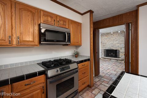 Tiny photo for 6724 Meadowcrest Drive, Downers Grove, IL 60516 (MLS # 12520749)