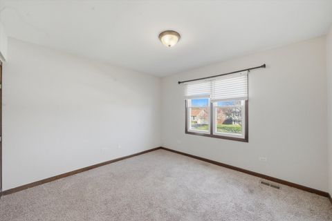 Tiny photo for 1047 Waterford Cut, Crystal Lake, IL 60014 (MLS # 12521825)