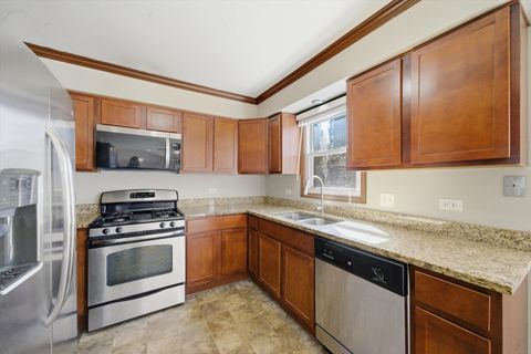 Tiny photo for 1047 Waterford Cut, Crystal Lake, IL 60014 (MLS # 12521825)