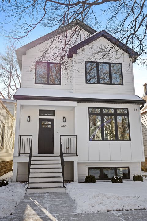 Photo of 2323 W Farragut Avenue, Chicago, IL 60625 (MLS # 12562144)