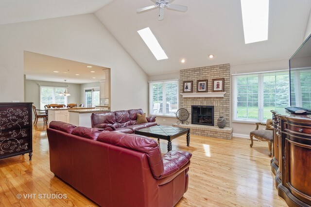 20 LOCHBROOK Lane