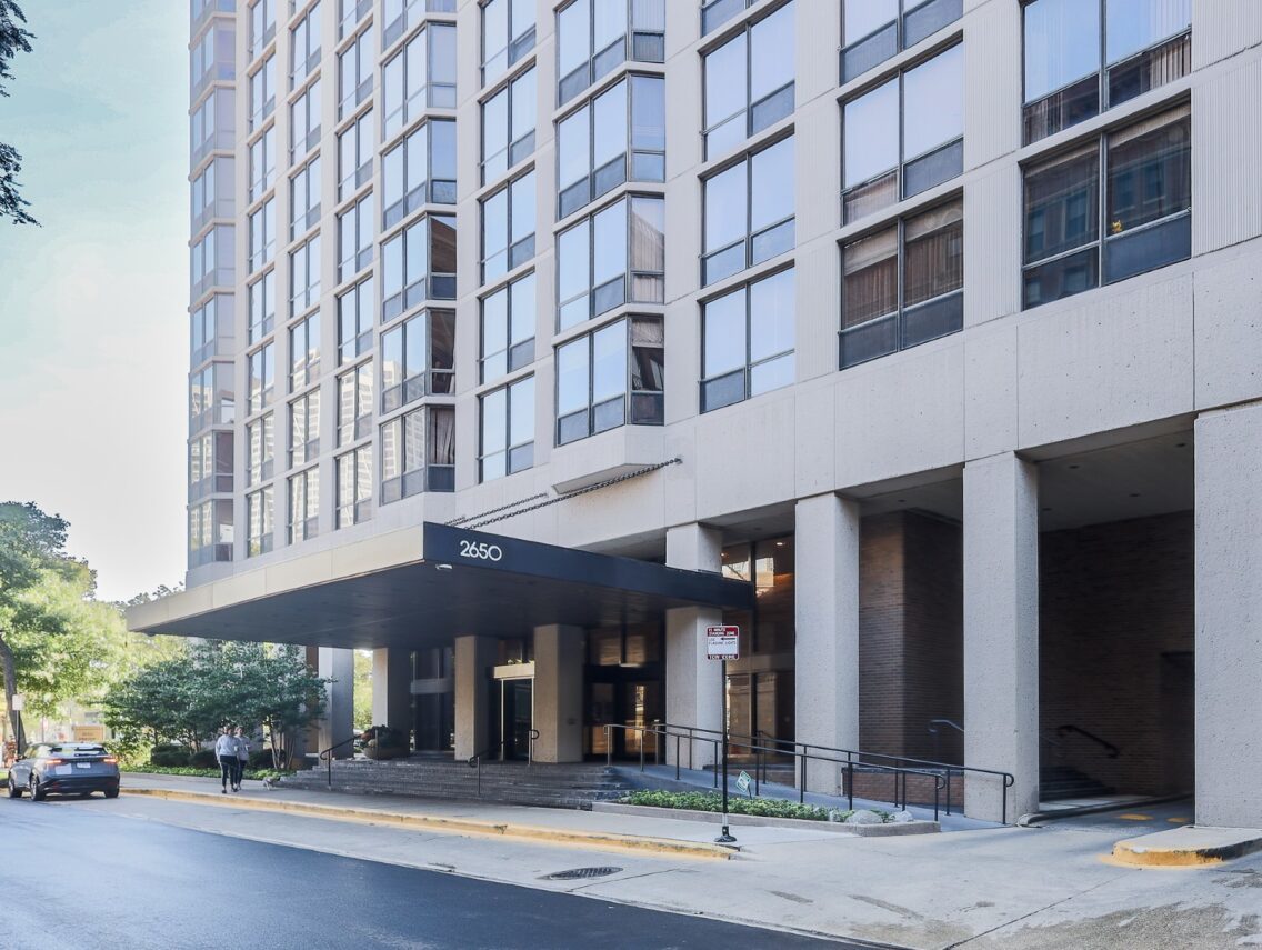 2650 N Lakeview Avenue 3101