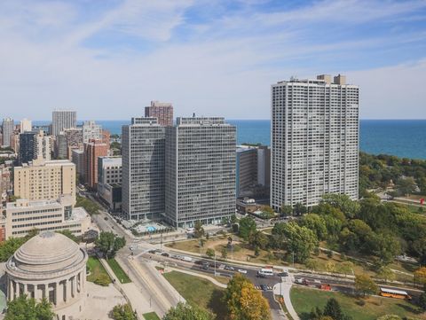 Tiny photo for 2650 N Lakeview Avenue #3101, Chicago, IL 60614 (MLS # 12494106)