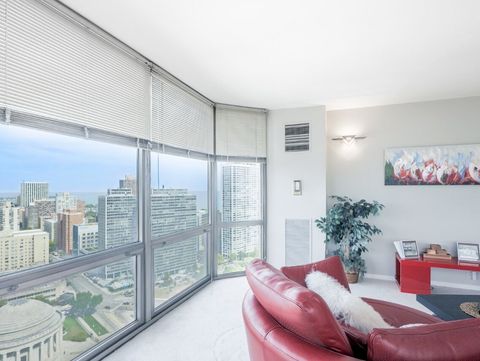 Tiny photo for 2650 N Lakeview Avenue #3101, Chicago, IL 60614 (MLS # 12494106)