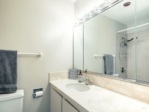 Tiny photo for 2650 N Lakeview Avenue #3101, Chicago, IL 60614 (MLS # 12494106)