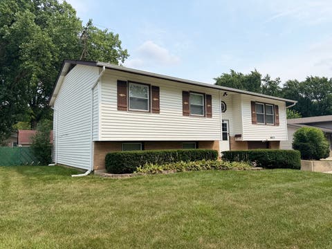 Tiny photo for 6875 Glenwood Lane, Hanover Park, IL 60133 (MLS # 12719573)