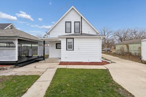 Tiny photo for 1212 10th Avenue, Rockford, IL 61104 (MLS # 12525033)