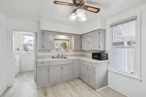 Tiny photo for 1212 10th Avenue, Rockford, IL 61104 (MLS # 12525033)