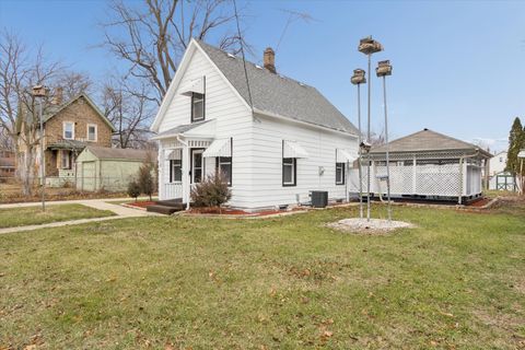 Tiny photo for 1212 10th Avenue, Rockford, IL 61104 (MLS # 12525033)