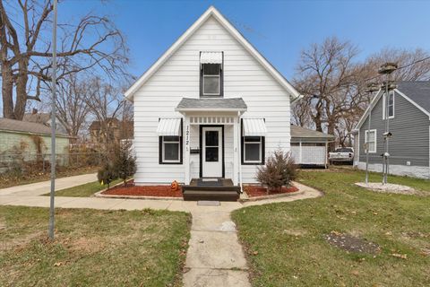 Tiny photo for 1212 10th Avenue, Rockford, IL 61104 (MLS # 12525033)