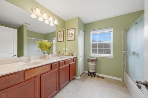 Tiny photo for 1181 Silver Lake Court, Pingree Grove, IL 60140 (MLS # 12610159)