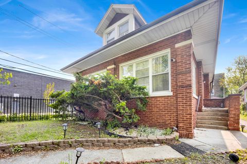 Tiny photo for 7515 S East End Avenue, Chicago, IL 60649 (MLS # 12398386)