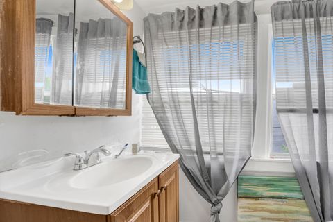 Tiny photo for 7515 S East End Avenue, Chicago, IL 60649 (MLS # 12398386)