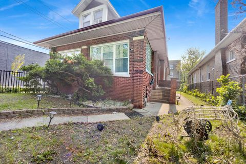 Tiny photo for 7515 S East End Avenue, Chicago, IL 60649 (MLS # 12398386)