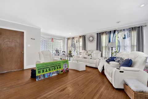 Tiny photo for 7515 S East End Avenue, Chicago, IL 60649 (MLS # 12398386)