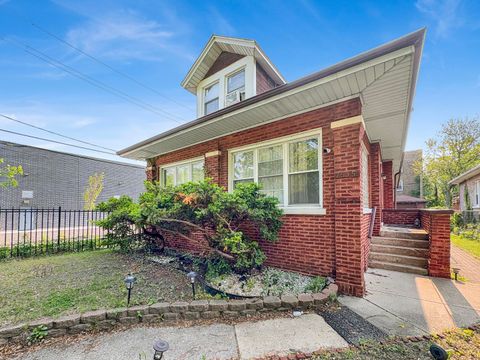 Tiny photo for 7515 S East End Avenue, Chicago, IL 60649 (MLS # 12398386)