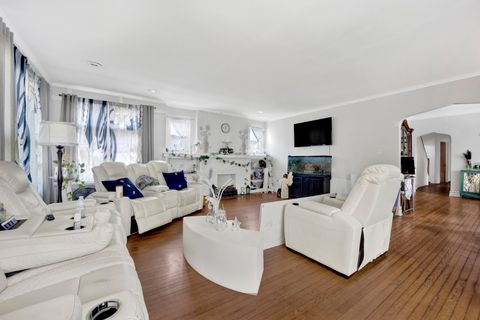 Tiny photo for 7515 S East End Avenue, Chicago, IL 60649 (MLS # 12398386)