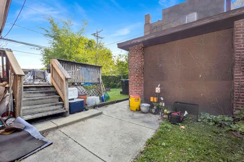 Tiny photo for 7515 S East End Avenue, Chicago, IL 60649 (MLS # 12398386)