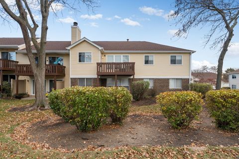 Tiny photo for 748 Sterling Court #A2, Bartlett, IL 60103 (MLS # 12520329)