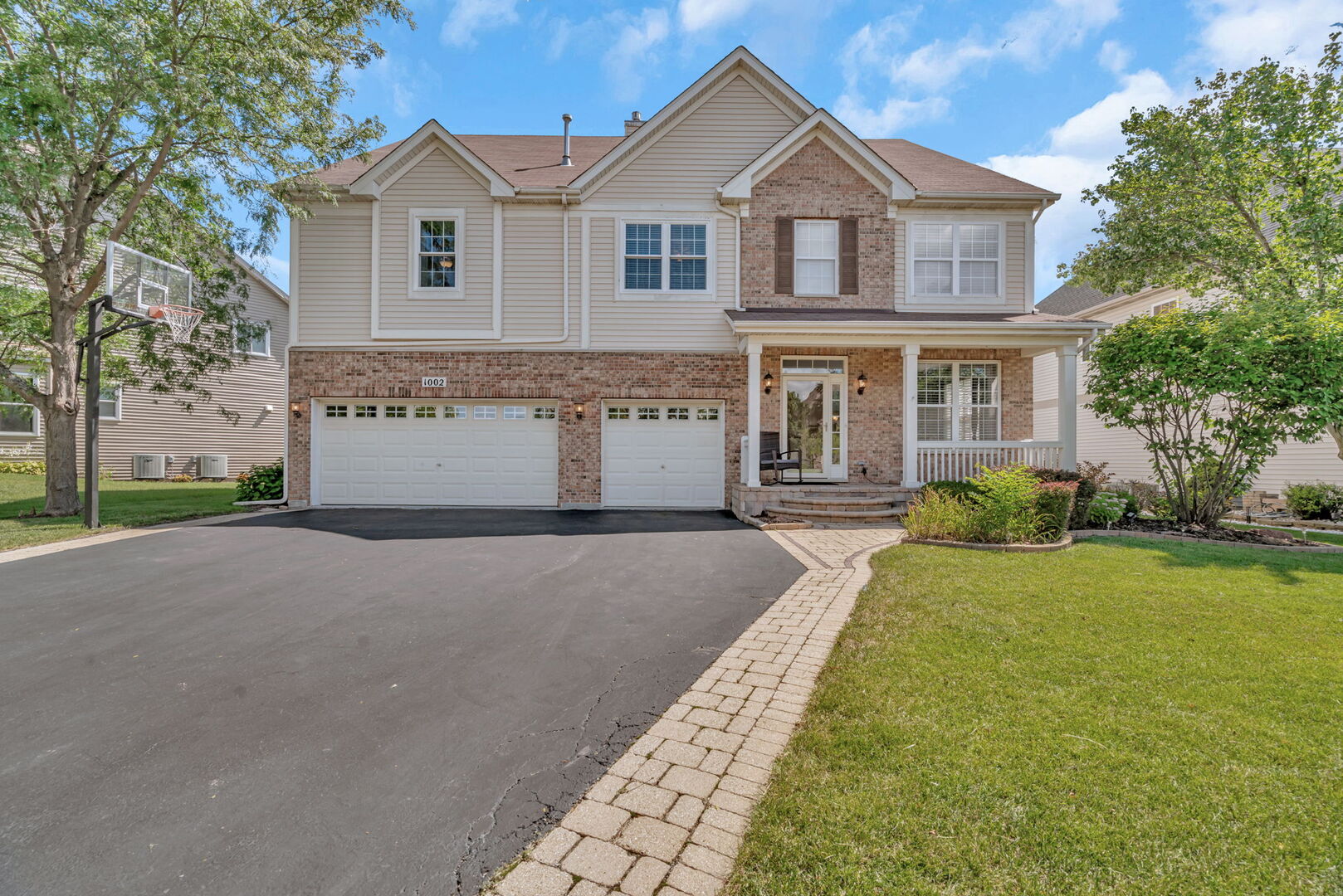 1002 Angelica Circle