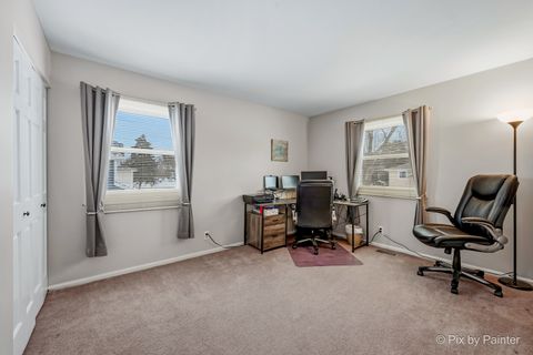 Tiny photo for 730 Chestnut Court, Algonquin, IL 60102 (MLS # 12548702)