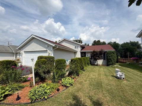 Tiny photo for 4098 Biltmore Chase, Rockford, IL 61109 (MLS # 12437488)