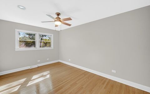 Tiny photo for 739 E 170th Street, South Holland, IL 60473 (MLS # 12483210)