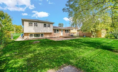 Tiny photo for 739 E 170th Street, South Holland, IL 60473 (MLS # 12483210)