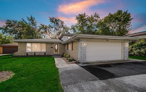 Photo of 739 E 170th Street, South Holland, IL 60473 (MLS # 12483210)