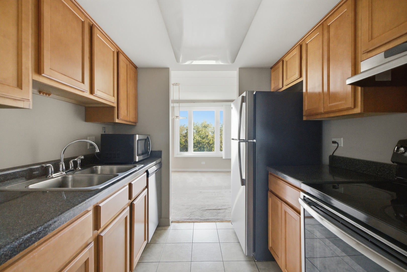 1 RENAISSANCE PLACE 618