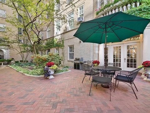 Tiny photo for 60 E Scott Street #403, Chicago, IL 60610 (MLS # 12485259)