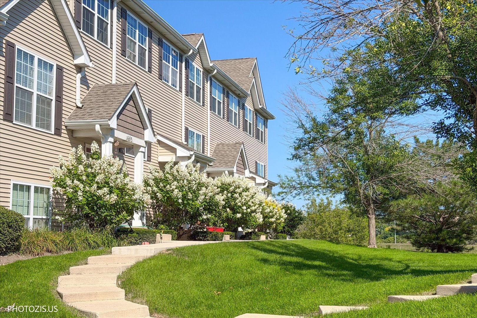 1689 W Turtle Creek Lane