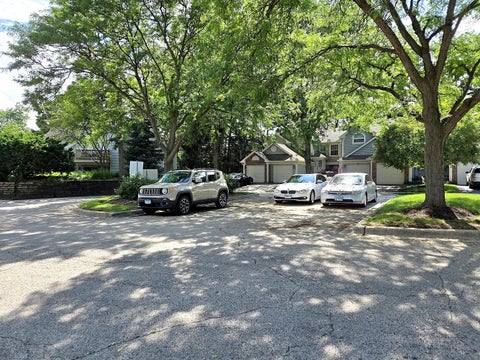 Tiny photo for 727 Shady Oaks Court #727, Elgin, IL 60120 (MLS # 12673306)