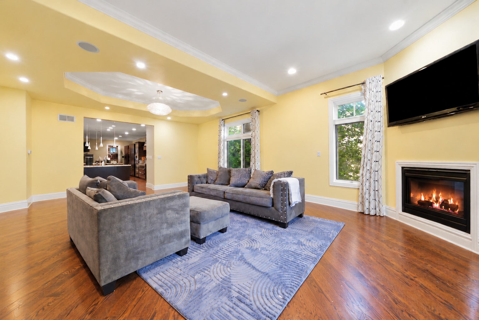 1705 W 99th Street