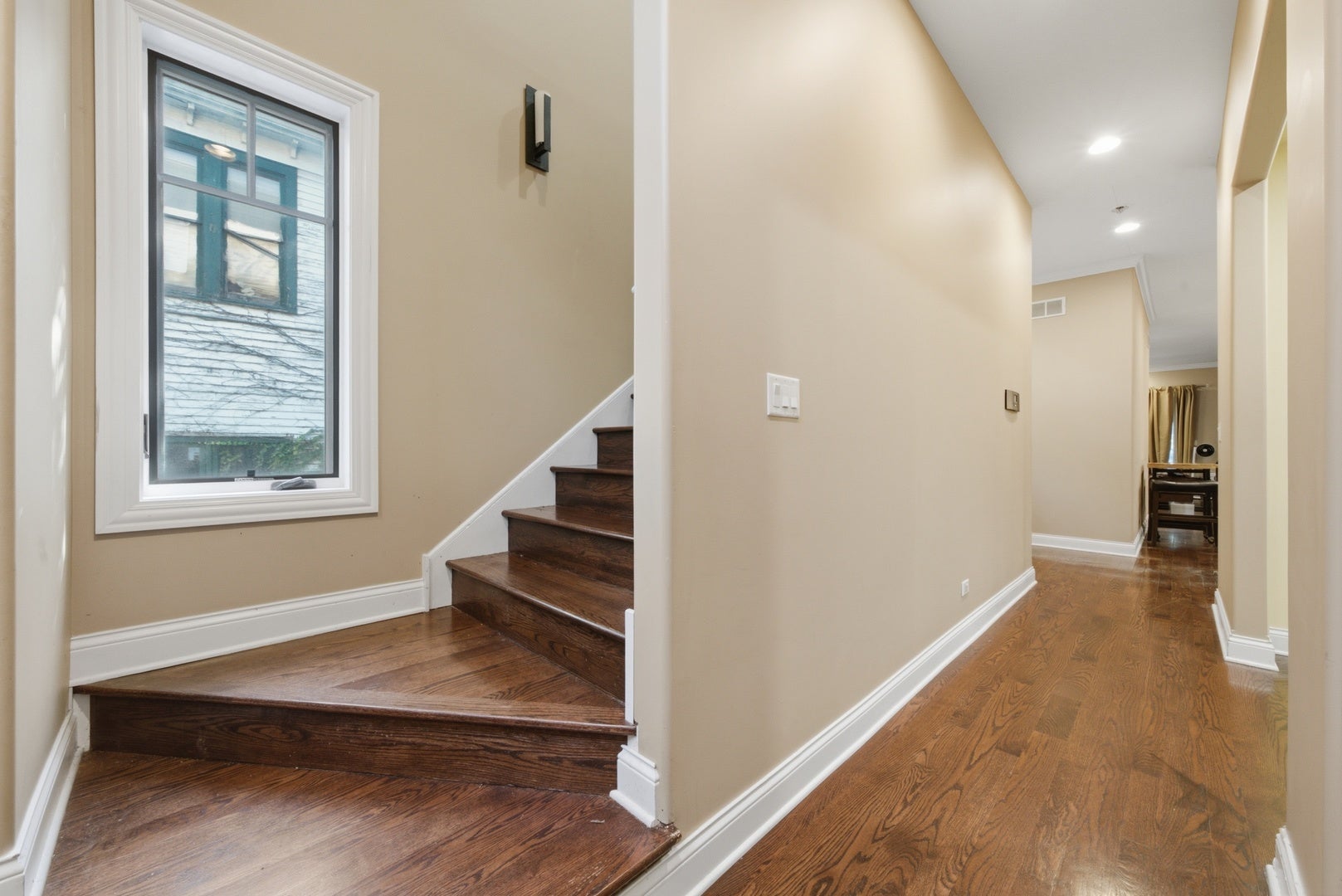 1705 W 99th Street