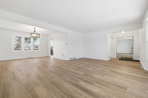 Tiny photo for 15606 Hollyhock Court, Orland Park, IL 60462 (MLS # 12602994)