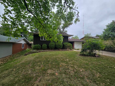 Tiny photo for 10 Westwood Drive, Mt Vernon, IL 62864 (MLS # 12767269)